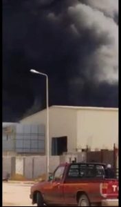 حريق هائل بمصنع أحبار في برج العرب بالإسكندرية 1