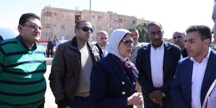 وزيرة الصحة تشيد بمعدلات التنفيذ بوحدتي صحة العرايشية والزهراء بجنوب سيناء 1