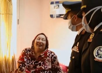 بالفيديو .. ضباط الشرطة يزورا المعهد القومى للأورام ويتبرعوا بالدم  2