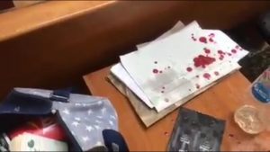 صور ومستند.. دماء داخل جامعة الاسكندرية.. طالب يتعدى على أستاذه بالضرب 6