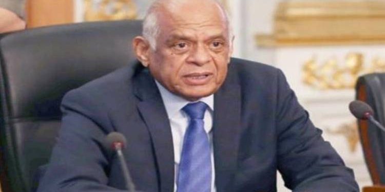 عبد العال : وزير التموين ينسى عرض منتجات قصب السكر على رئيس الوزراء 1