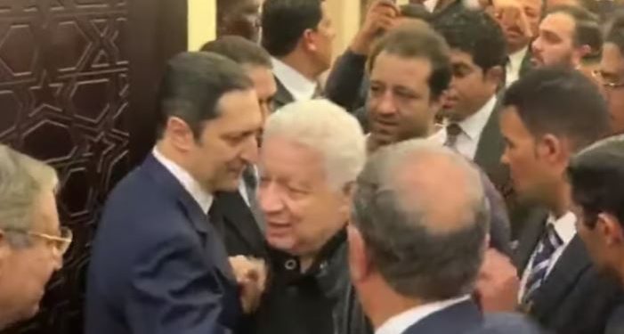 مرتضي منصور في عزاء الرئيس الأسبق حسني مبارك 1