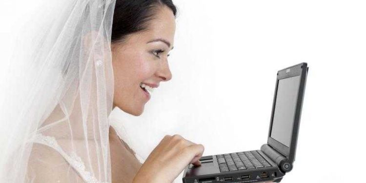 الزواج عبر الانترنت
