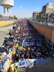 مظاهرات حاشدة بساحة التحرير العراقية تنديدا بسياسة مقتدى الصدر 1