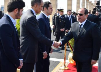 السيسي ينيب كبير الياوران في واجب عزاء الرئيس الأسبق حسني مبارك 1