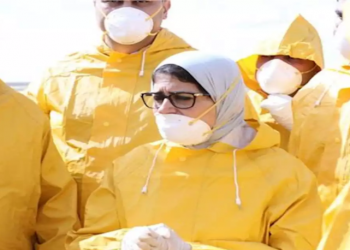وزيرة الصحة تعلق علي أزمة الكمامة عبر السوشيال ميديا "فيديو" 1