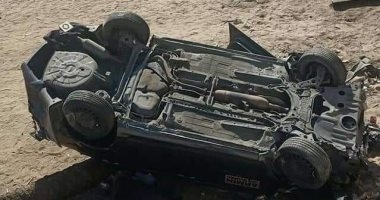 إصابة 3 أشخاص في انقلاب سيارة علي الطريق الصحراوي بسوهاج 1