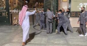 إغلاق أبواب المسجد النبوى بسبب كورونا بأمر من رئاسة الحرمين (صور) 2