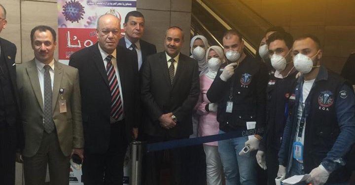 وزير الطيران المدنى يتابع الإجراءات الوقائية بمطار القاهرة..« بيان » 1