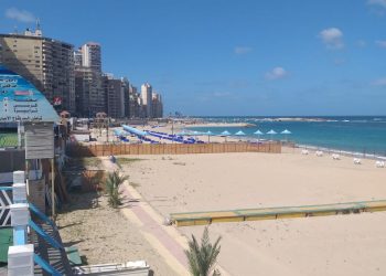 بالصور..إغلاق كافة شواطئ الإسكندرية ومنع دخول المواطنين لمواجهة كورونا 1