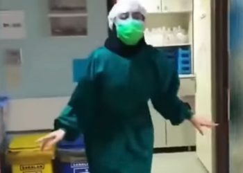 ممرضة ترقص من الحجر الصحي