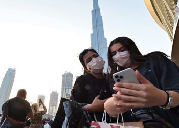 الإمارات تعلن تفعيل نظام "العمل عن بعد" في مواجهة كورونا 3