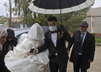 عروسان فلسطينيان