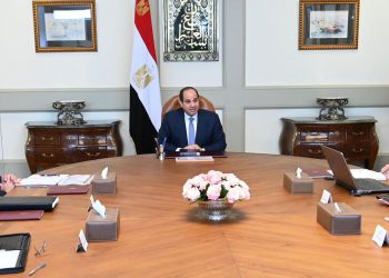 الرئيس السيسى يجتمع مع رئيس الوزراء ووزيرة الصحة لمتابعة تطورات"كورونا" 4