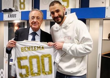 ريال مدريد يحتفل بالمباراة 500 للمهاجم الفرنسي كريم بنزيما