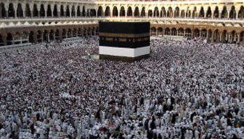السعودية: فتح الطواف لغير المعتمرين بدءا من فجر اليوم السبت 1