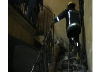 الحماية المدنية تنقذ 34 شخصًا عالقين داخل عقار بالقاهرة 5