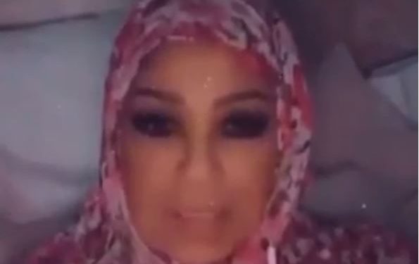 فيفي عبده بـ"الحجاب": سأتكفل بـ100 أسرة في تحدي الخير بسبب كورونا "فيديو" 1
