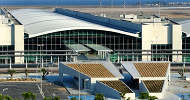 مطار قبرص