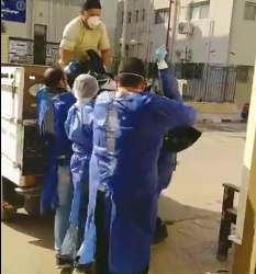 بالفيديو.. عملية نقل جثة متوفى بـ"كوورنا" على سيارة ربع نقل ببورسعيد 6