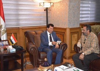 وزير الرياضة يجتمع بـ عبدالغني لبحث دعم لاعبي دوري أندية القسم الثاني والثالث والرابع 1
