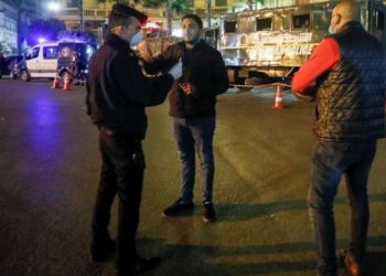 اليوم الثالث عشر .. بدء انتشار قوات فرض حظر التجوال فى الشوارع 5