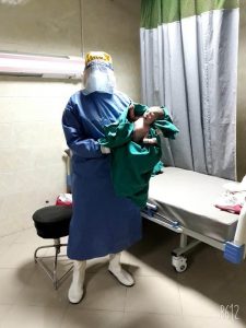 حالتان ولادة لمصابتين بفيروس كورونا داخل مستشفى العزل 5
