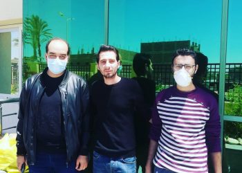 خروج طبيبين من مستشفى الحجر الصحي بالأقصر بعد تعافيهما من فيروس كورونا 5
