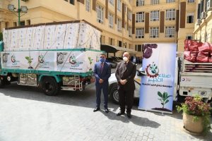 مبادرة لتوزيع أدوات التعقيم والمواد الغذائية على عمال نظافة القاهرة 1
