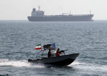 الجيش الأمريكي: زوارق إيرانية ضايقت سفننا بصورة خطيرة بـ مياه الخليج 3