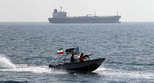 الجيش الأمريكي: زوارق إيرانية ضايقت سفننا بصورة خطيرة بـ مياه الخليج 1