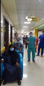 خروج حالات من مستشفى إسنا للعزل بعد إمتثالهم للشفاء من كورونا