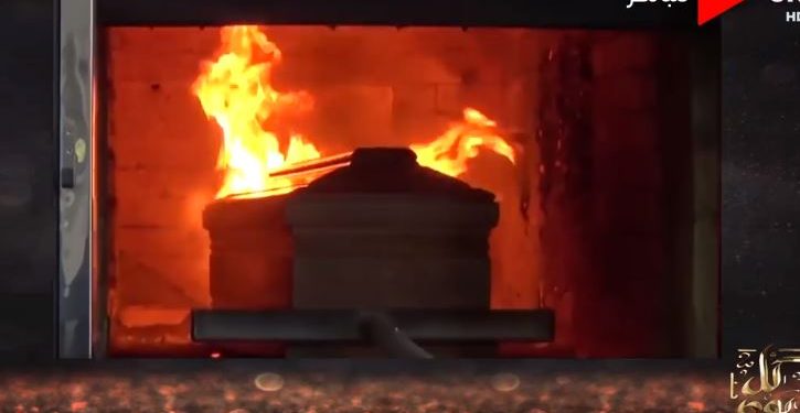 فيديو.. حرق جثث ضحايا فيروس كورونا داخل إيطاليا 1