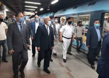 وزير النقل: أكثر من مليون راكب استقلوا مترو الأنفاق اليوم "فيديو" 1