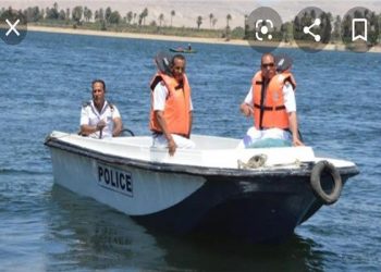 بالفيديو ..شرطة المسطحات تصادر 2364 طن أسمدة مجهولة المصدر فى البحيرة  1