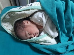 مع أذان المغرب..ولادة طفلان لمصابتين بفيروس كورونا بمستشفى العجوزة للعزل (صور) 2