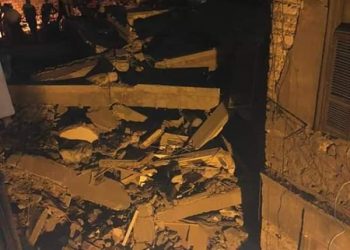 سقوط منزل بمنطقة باب الشعرية وانتشال جثة من تحت الأنقاض 3