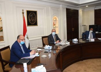 وزير الإسكان ومحافظ القاهرة يتابعان تنفيذ مشروع تطوير "مثلث ماسبيرو" 3