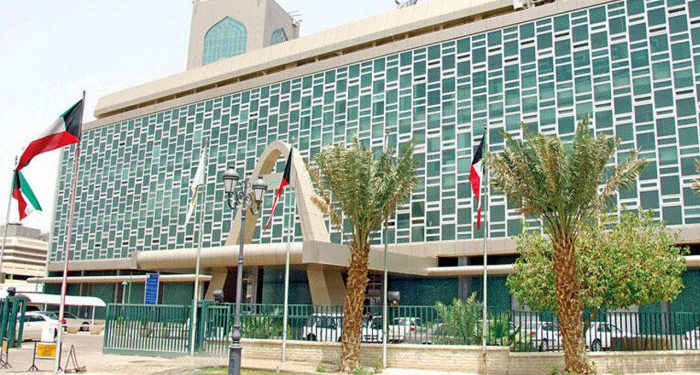 الكويت تعلن تعديل مواعيد فتح المجمعات التجارية والأسواق الغذائية 1