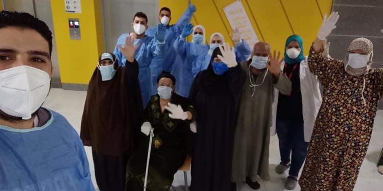 تحويل 10 حالات من مستشفى العجمى إلى المدينة الشبابية بالإسكندرية 1
