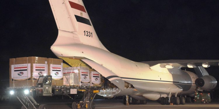مصر ترسل طائرة مساعدات طبية لجنوب السودان