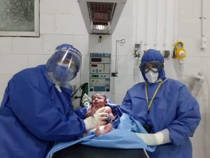 سيدة تتعافى من كورونا عقب ولادتها طفل داخل مستشفى عزل الشرقية (صور) 2