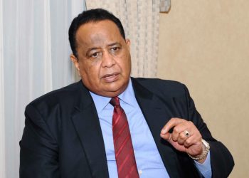 القبض علي وزير الخارجية السوداني السابق "إبرهيم الغندور" 1