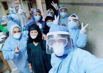 خروج 27 متعافي بفيروس كورونا من مستشفى العزل بنى سويف الجامعي 2