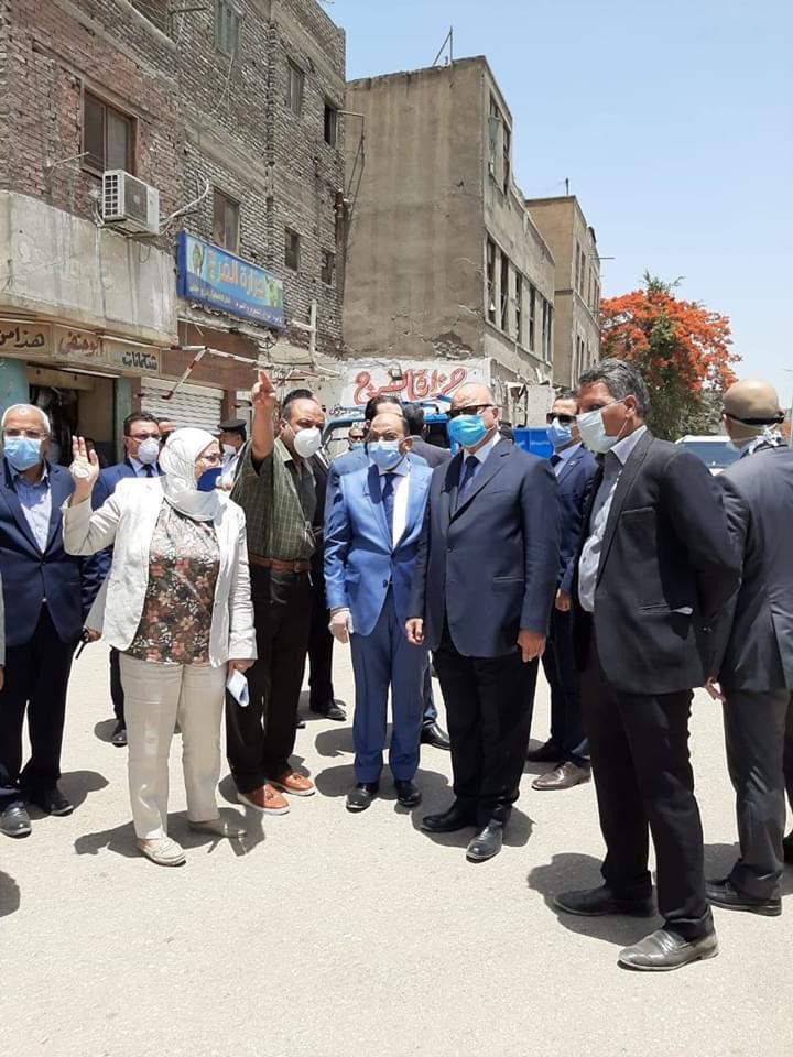 وزير التنمية المحلية ومحافظ القاهرة يتفقدان أعمال إزالة الاشغالات بمستشفي 57357 2