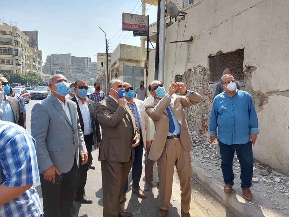 محافظ القاهرة يتفقد أعمال التطوير الجارية بالمنطقة الشرقية 4