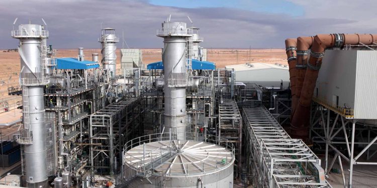 توقيع إحدى الشركات المصرية عقد إنشاء محطة طاقة في أفغانستان 1