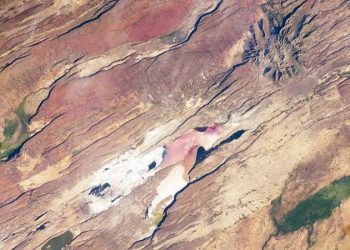 كشفت الأقمار الاصطناعية وجود تصدع في الصحراء الإثيوبية