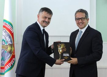 وزير السياحة والآثار يلتقى مع وزير الرياضة والسياحة البيلاروسي 5