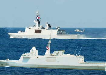 القوات البحرية المصرية والفرنسية تنفذان تدريباً بحرياً عابراً فى نطاق البحر المتوسط 2